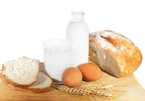 喝牛奶最好喝脫脂牛奶嗎?怎么健康喝牛奶