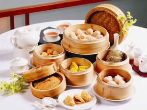 飯前半小時內(nèi)不宜喝太多水-飯前需要注意的事項