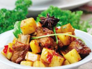 土豆燒排骨怎么做好吃?土豆燒排骨的做法