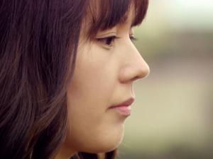 鼻子毛孔大怎么辦?如何預(yù)防鼻子毛孔大