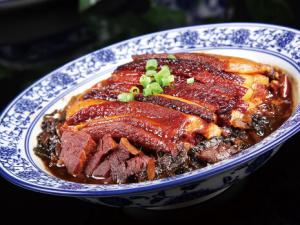 梅菜扣肉怎么做好吃？梅菜扣肉的做法