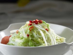 白菜燉粉條怎么做好吃？白菜燉粉條的做法