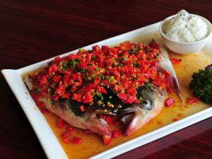 剁椒魚頭怎么做好吃?剁椒魚頭的做法