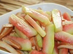 西瓜皮也可以吃？西瓜皮的做法大全