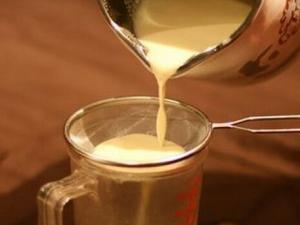 黃豆最好泡三天再榨豆漿-榨豆漿的方法步驟