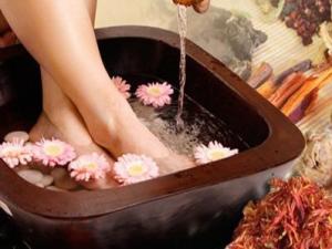 哪些人不宜做中藥足浴？做中藥足浴的注意事項(xiàng)