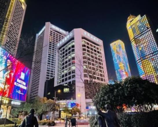 中國十大商業步行街排行榜,上海南京路、沈陽中街融匯了眾多精華