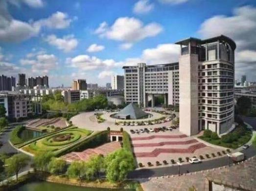 浙江十大最美大學(xué)校園,浙江大學(xué)歷史悠久、浙江工業(yè)大學(xué)校園環(huán)境優(yōu)雅