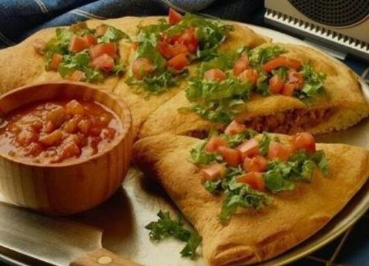 俄羅斯十大名菜排名,紅菜湯非常流行、羅宋湯鮮滑爽口