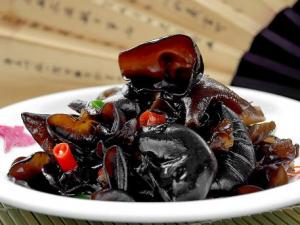 吃黑木耳有什么好處？黑木耳的功效與作用及營養價值