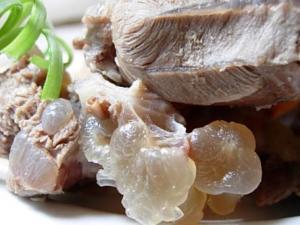 如何燉羊肉？怎么吃羊肉不上火？燉羊肉的做法大全