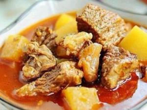 如何做土豆燉牛肉？土豆燉牛肉的做法
