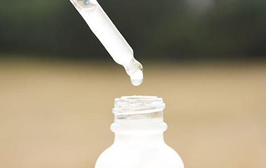 煙酰胺能和維C一起用嗎 煙酰胺和水楊酸可以一起用嗎