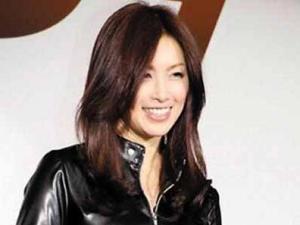 酒井法子復出超酷性感裝露面 吸吮手指舊照瘋傳