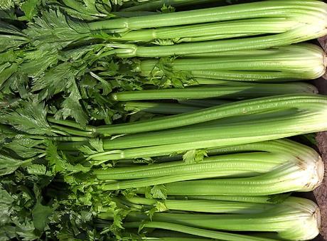 吃西芹有什么好處？西芹的營養(yǎng)價值、功效與作用