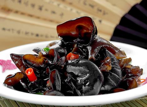 吃黑木耳有什么好處？黑木耳的功效與作用及營(yíng)養(yǎng)價(jià)值