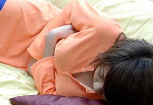 來月經肚子疼怎么辦？來月經前幾天為什么會肚子疼