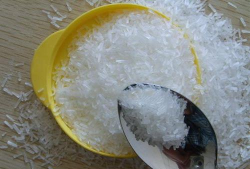 如何鑒別味精的真假？味精的選購技巧