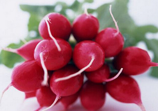 肚子脹氣是怎么回事？吃金橘蘿卜防止肚子脹氣