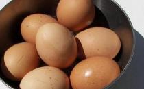 吃雞蛋的時候不能同時做的事