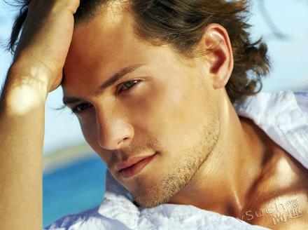 男人用什么護膚品好？不同年齡段的男人健康護膚指南