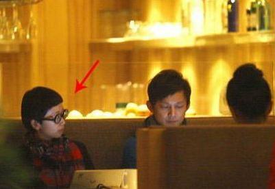 何炅結(jié)婚了嗎？湖南衛(wèi)視主持人何炅與妻子王菁情史曝光