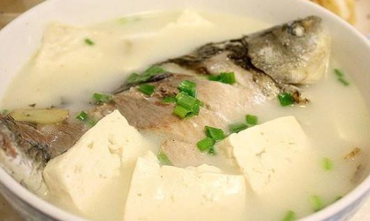 產(chǎn)后催奶喝奶白湯有用嗎？