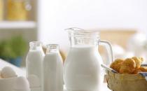 吃感冒藥時(shí)能喝牛奶嗎？感冒了可以喝牛奶嗎