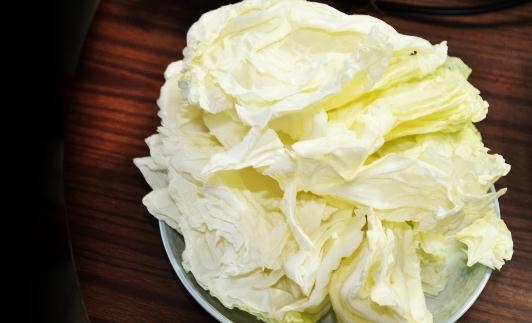 白菜怎么搭配更營養？白菜加豬肉滋陰潤燥