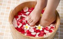 泡腳加點兒姜，功效不一樣！