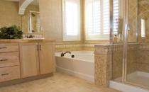 衛浴裝修隔斷用什么材料比較好？