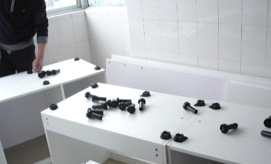 怎樣監督的刷墻面漆工作？刷墻面漆的技巧