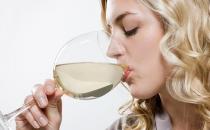 白領(lǐng)在酒桌上如何喝酒不會醉