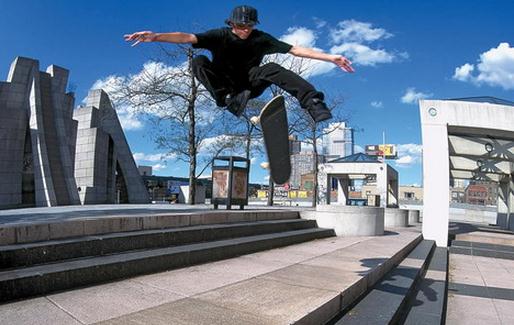 滑板技巧有哪些?玩滑板有好處嗎?