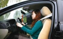 駕車族們可練習3個瑜伽健身操