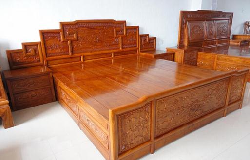 黃花梨木家具應(yīng)該如何清潔與保養(yǎng)？