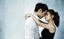 揭秘：接吻方式暴露情感濃度