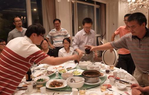 喝酒時不該吃4種菜 以免誘發癌癥