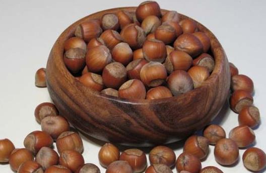 板栗可健脾養(yǎng)胃 但過量食用會(huì)致便秘