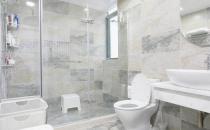 衛生間裝修風水：廁所忌沖床沖大門