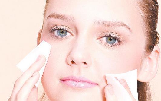 化妝水怎么用 七大妙用呵護(hù)肌膚