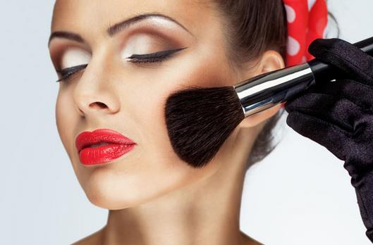 基礎(chǔ)腮紅的畫法