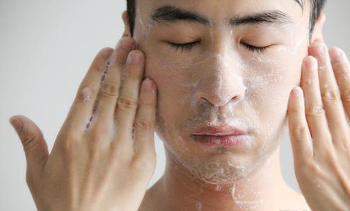 不做“臭男人” 夏季如何擺脫汗味