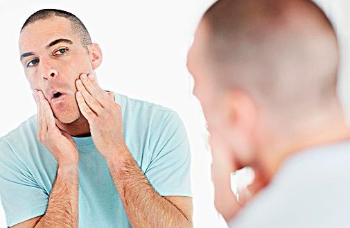 男性刮胡子謹(jǐn)記有四個(gè)不能