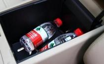 喝車里放的礦泉水會致癌？