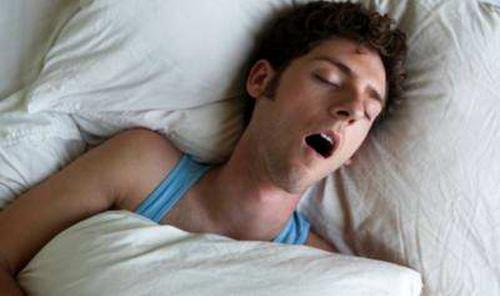 男人為啥老愛打鼻鼾？