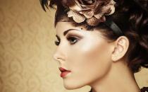 每個(gè)女孩兒都應(yīng)該知道的9個(gè)化妝法則