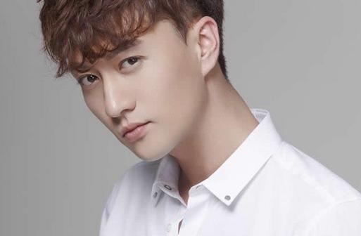 男人夏季養(yǎng)生常識 盡量穿淺色衣服