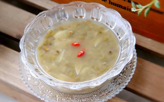 如何熬綠豆湯不變色?熬綠豆湯的注意事項