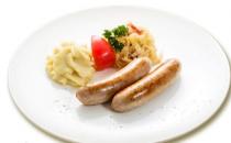 來點洋氣的：土豆烤香腸的做法